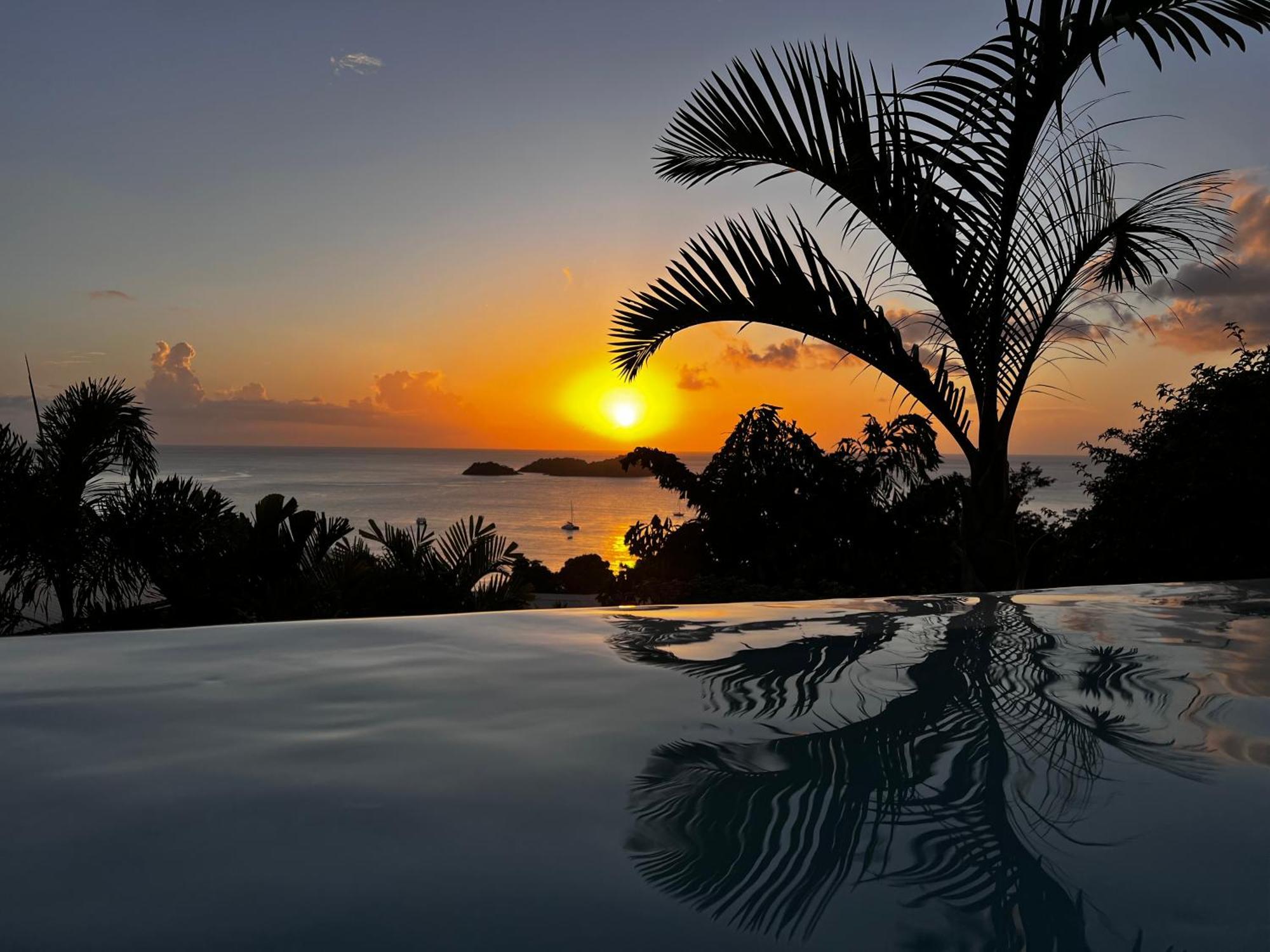 Sunset Palm - Villa Creole Avec Piscine Face Au Coucher De Soleil Et A La Reserve Cousteau Bouillante Exterior foto